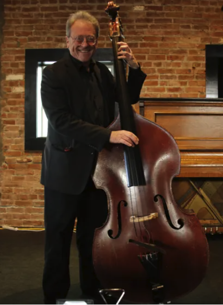 jazz supper club at Ukiah Thai